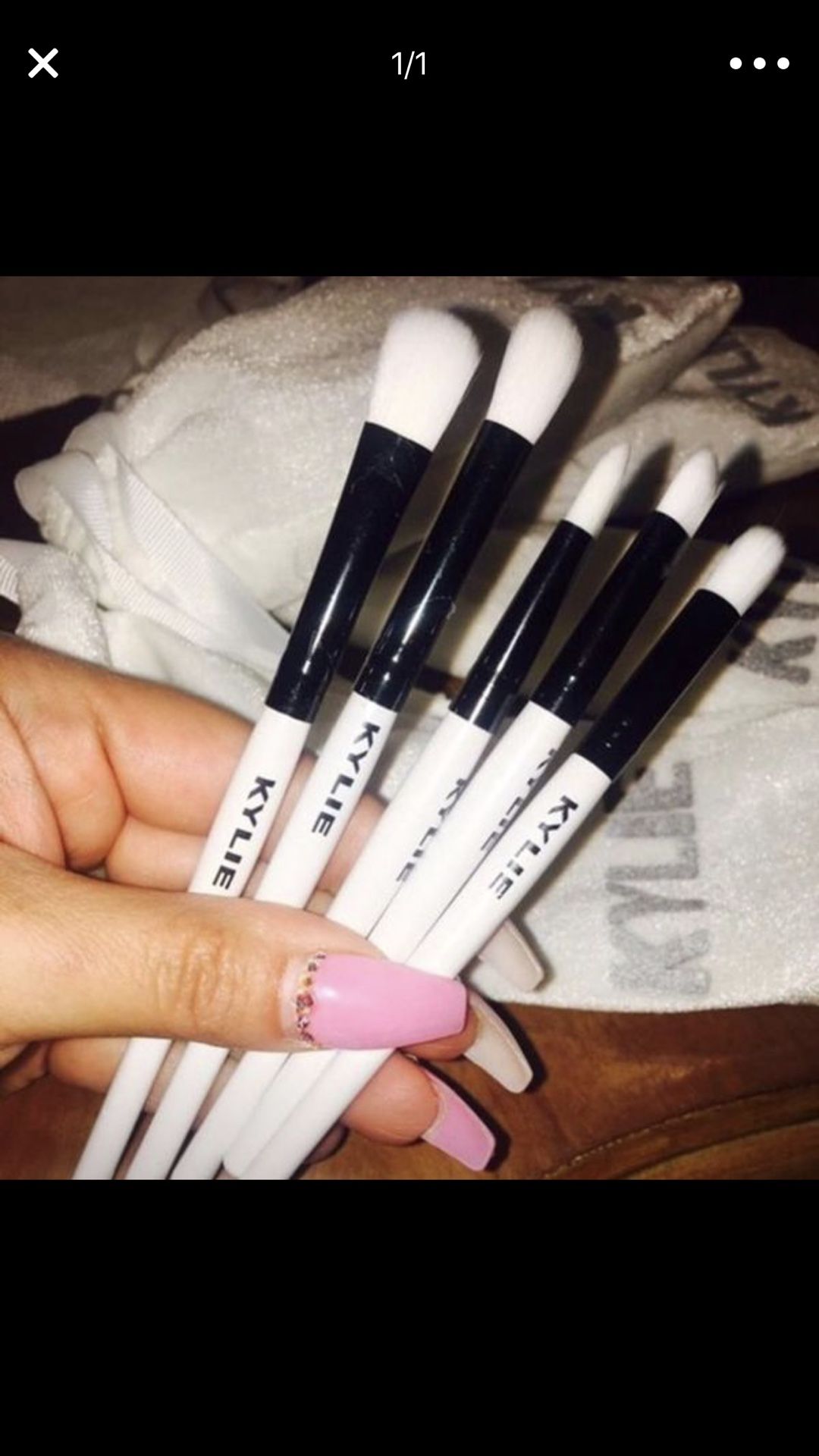Kylie makeup brushes