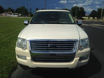 2007 Ford Explorer (Lmtd edition ) monthly payment between $200 $300