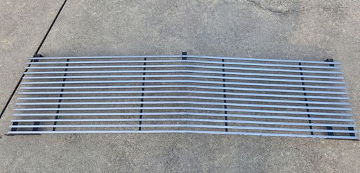 C10 Grille