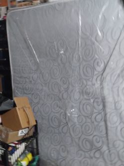 Queen sise mattress