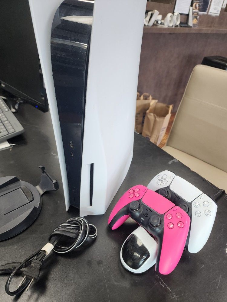 PS5 with CONTROLLER PACK