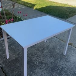 White Table/desk