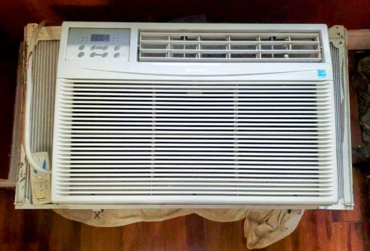 12,000 BTU Sharp air conditioner