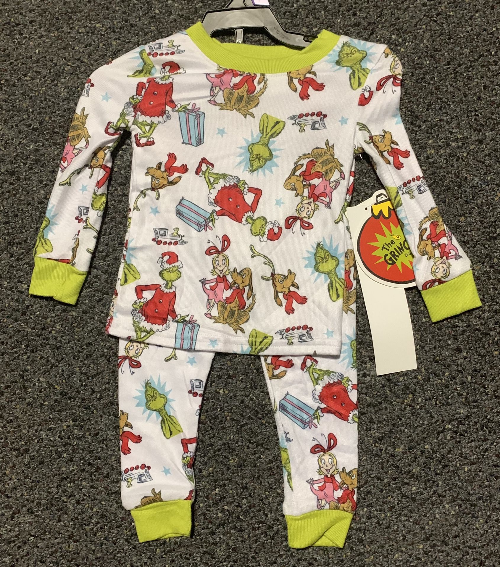 New The Grinch Cindy Lou and Max size 12 month Christmas 2 piece pajama set