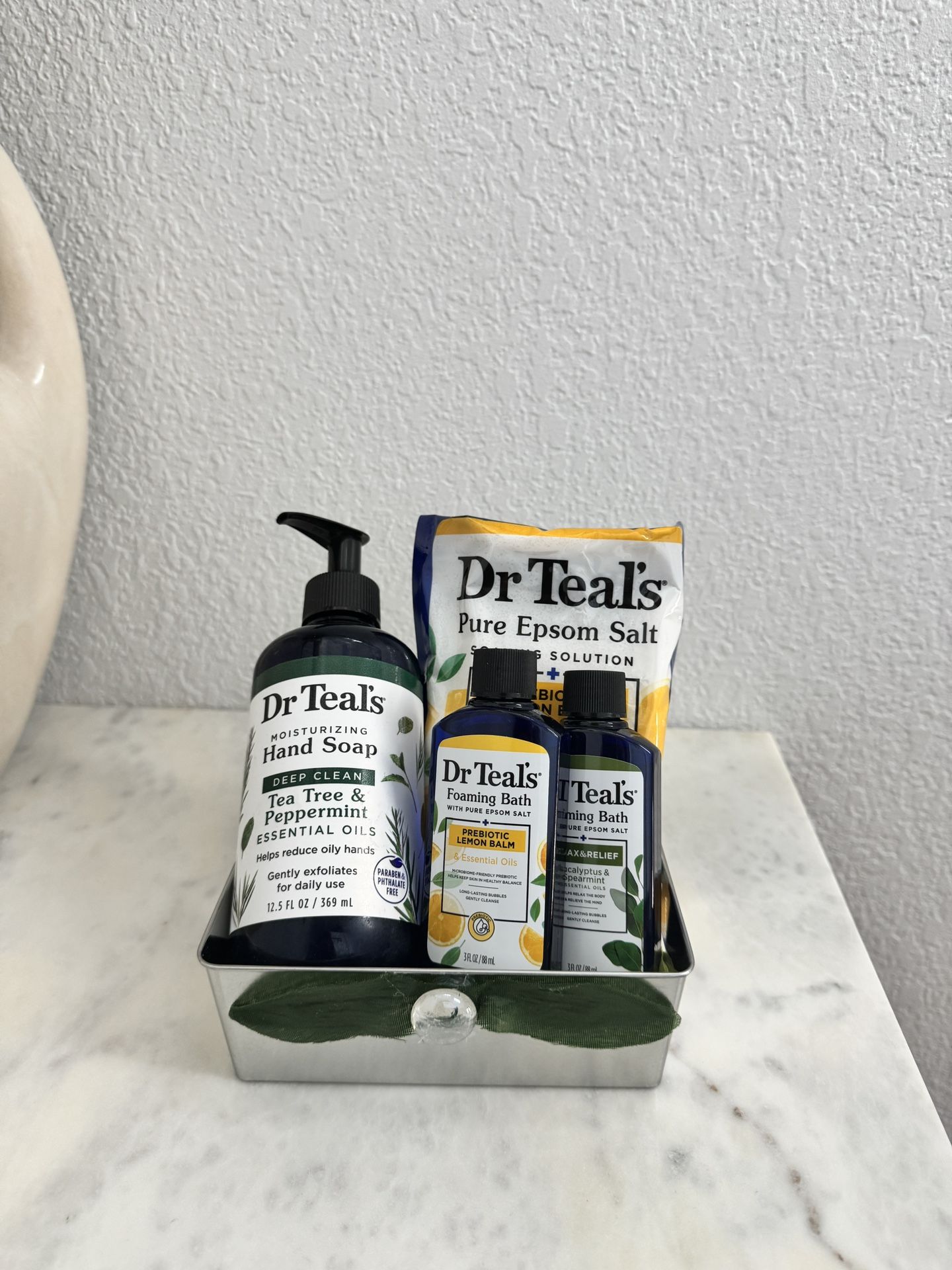 Dr. Teal Small Gift Set