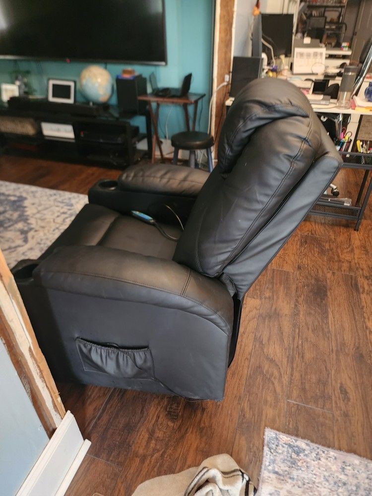 BLACK FAUX RECLINER