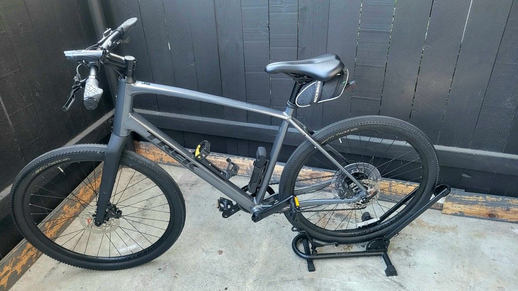 Trek Dual Sport 3 Gen 5 XL (Galactic Grey)