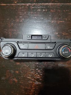 2011-2013 KIA Optima climate controller