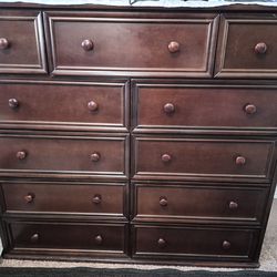 Drawer Large Dresser - 11 Drawers