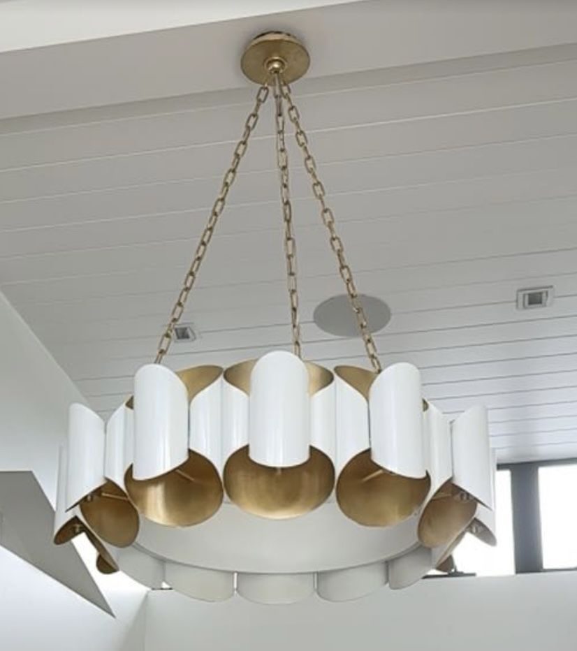 Hudson Valley Banks 12 Light Gold Leaf Chandelier