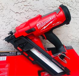 Milwaukee M18 FUEL 3-1/2 in. 18-Volt 30-Degree Lithium-Ion Brushless Cordless Framing Nailer (Tool-Only)