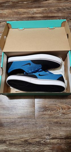Nike SB Low-Top Skate Sneakers