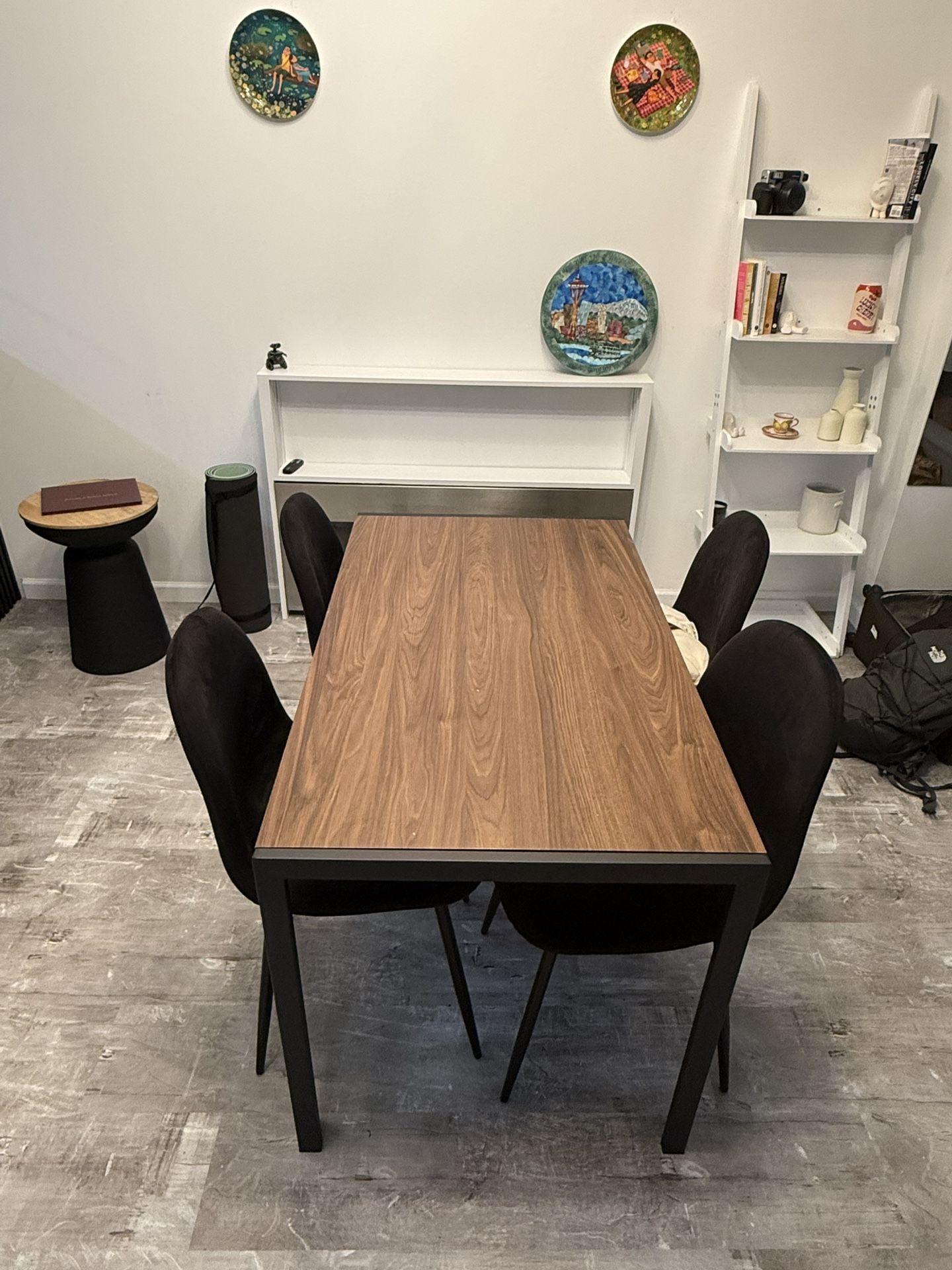 Dining Table With Chairs. Sturdy And Stable Chairs
