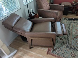 Recliner (Brand New)