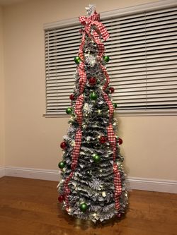Brand New MATULSA 6FT Pop Up Pre-Lit Foldable Artificial Christmas Tree, Collapsible with Warm White Lights, Ribbons & Bows, Easy Assembly SKU545