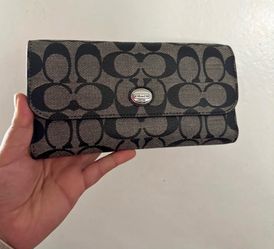Couch wallet