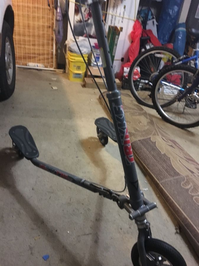 Trikke T78cs Carving Scooter for Adults EC