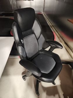 Gaming gamers desk chair office