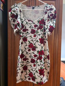 White and red rose dress w/ puff elbow legenth sleeve