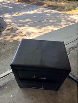 Free nightstand