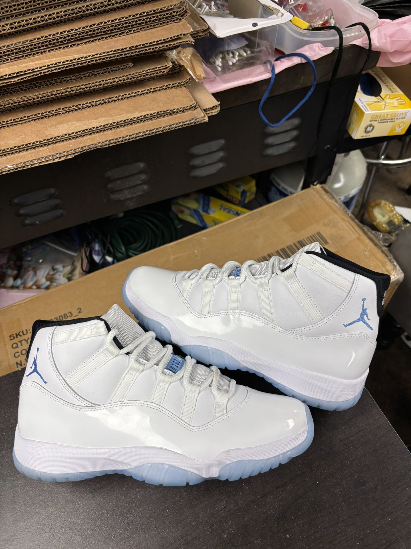 Air Jordan 11 Legend Blue 