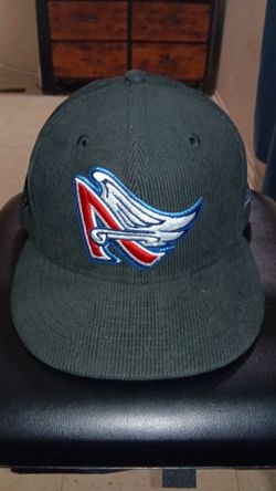 Angels Snap Back Cap Black/White Slightly Used Asking $25 Firm on Price