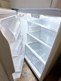 White Top-Freezer Refrigerator