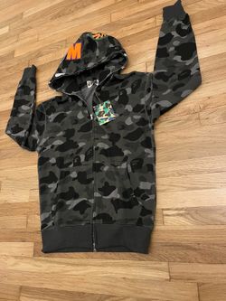BAPE Shark Hoodie (Grey/Black) Size M – Brand New w/ Tags 🔥