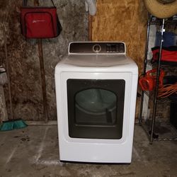 Samsung Gas Dryer Exelent Condition King Size Capacity Work Fine 