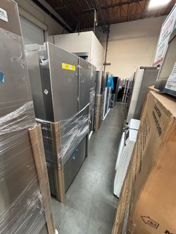 BRAND NEW FRIGIDAIRE REFRIGERATOR