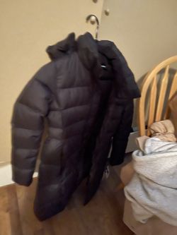 Med Size Women Jacket Got It For 300 Plus Selling It For 250