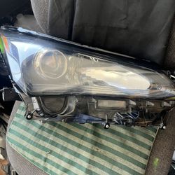 2016 LEXUS NX  RIGHT HEADLIGHT 