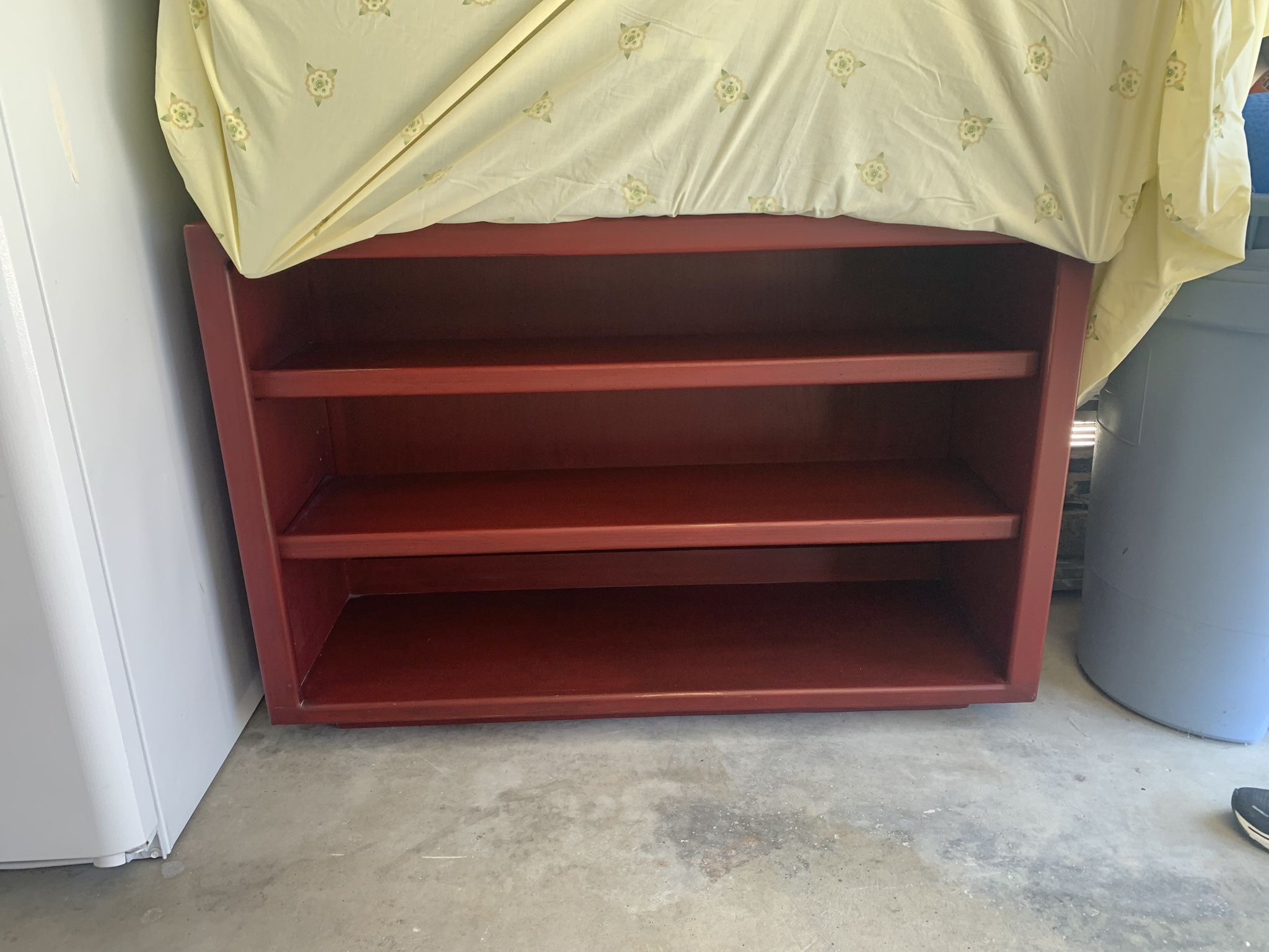 3-Shelf Bookcase