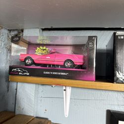 Jada 1966 Classic Batmobile Pink "Batman" (1(contact info removed)) 1/24 Diecast Model 35189