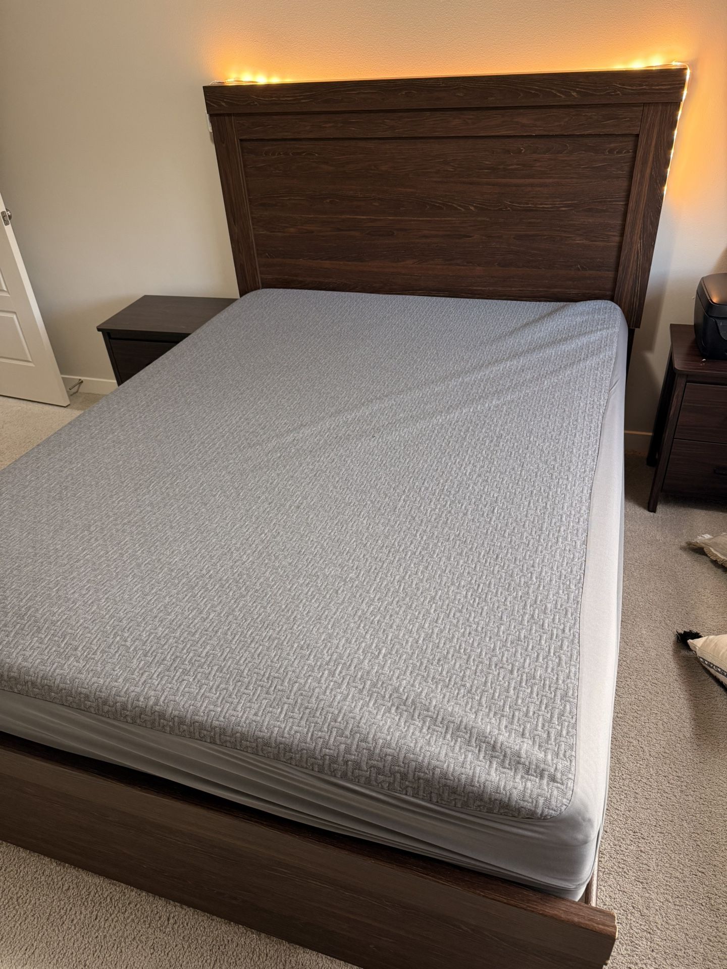 Queen Mattress – Gently Used, Free Protector- ~$1200 Value - Purple Brand Mattress with Unparalleled Comfort And Help With Back Pain 