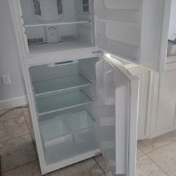 Small Fridge Perfect For A Efficiency Or Small Space 