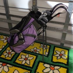Avare’ Golf Clubs With Strata Bag 