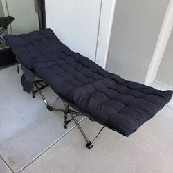 New In Box 450 Lbs Capacity Camping Sleeping Cot Bed 75Lx25Dx14H Inch  Light Weight Heavy Duty with Cushion And Carrying Bag 