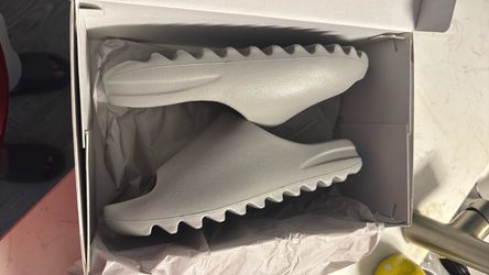 Yzy 01 Grey