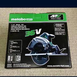 Metabo HPT MultiVolt 36 Volt 7-1/4-in Brushless Cordless Circular Saw