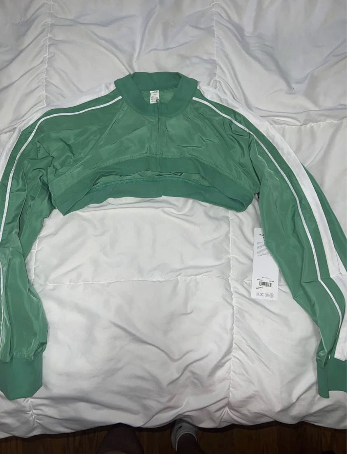 Women’s Alo Yoga Racetrack Shrug