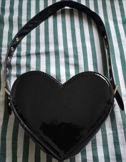 Black Patent Heart-Shaped Handbag