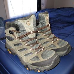 Mens Hiking Boots Size 10.5 