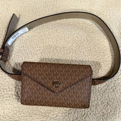 Michael Kors Signature Logo Print Brown  Belt Bag S/M. NEW