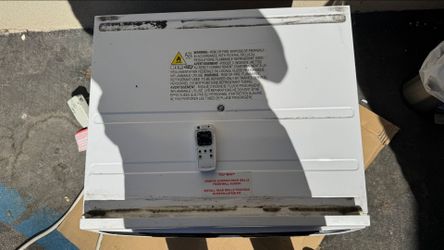 AC Unit Cold and Heater 14K BTU