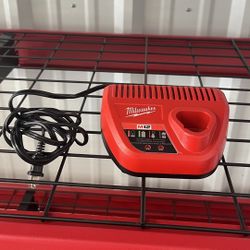 Milwaukee M12 Battery Charger