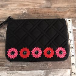 New Vera Bradley Black Wristlet Red Pink Flowers