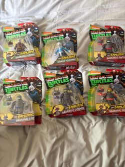 Teenage mutant ninja turtle action figures