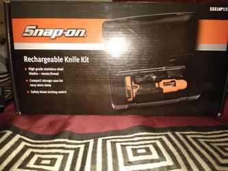 Snap-on rechargeable knife kit