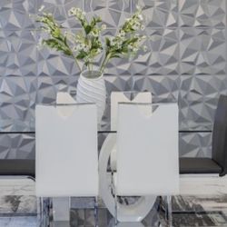 Dinning Room Set With Chair And Hutch 